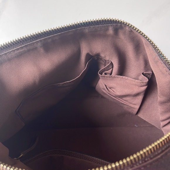 Danier leather shoulder bag & cross bag - Picture 6 of 8